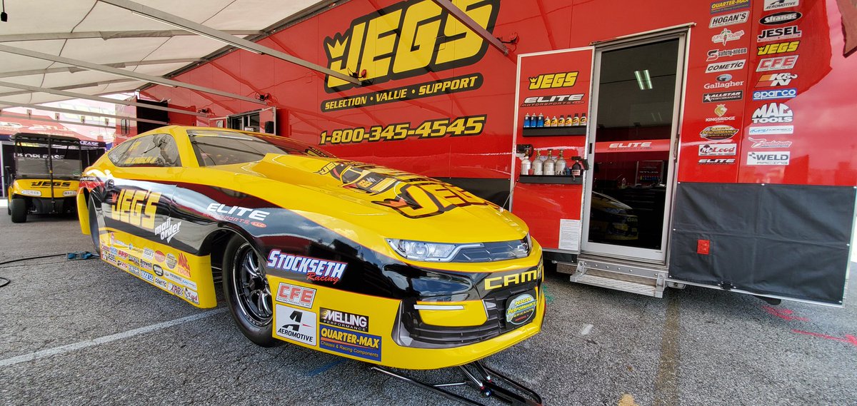 TeamJEGS's tweet photo. The @JEGSPerformance @TeamChevy #camaro powered by @EliteMotorsLLC has been unloaded for Q1 prep. #breakingbarriers2020 #JEGSthrowback #USnats @Jeg_Jr #prostock50 https://t.co/n8Y26QxBbL