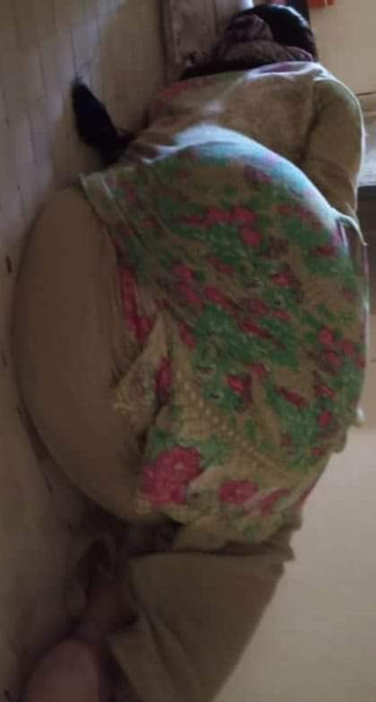 zinabbibi's tweet photo. گھر کی عورتوں کے جسم کے یہ سیکسی نظارے ہی گھر میں موجود مردوں کو انسیسٹ بناتے ہیں اور پھر وہ بس اور کچھ نہیں دیکھتے بس اس عورت کو اپنے نیچے لانا چاہتے چاہے وہ امی ہو بہن ہو بھابھی ہو یا کوئی اور....

پیک پوسٹ کرنے کے لیا dm📩میں بیج دے https://t.co/Jz7Nb9iHwb