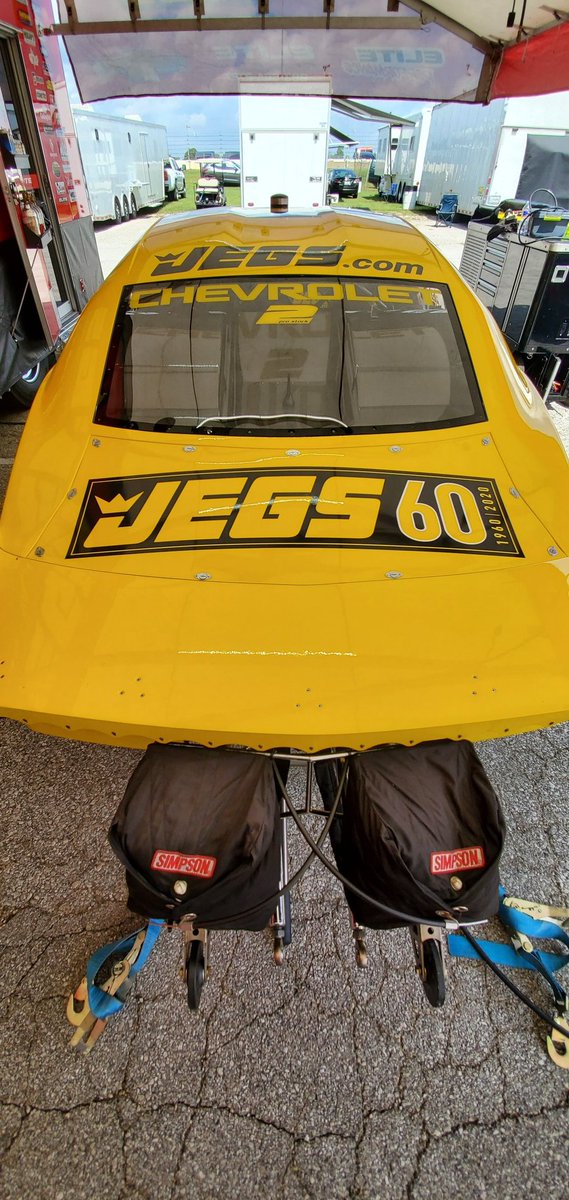TeamJEGS's tweet photo. The @JEGSPerformance @TeamChevy #camaro powered by @EliteMotorsLLC has been unloaded for Q1 prep. #breakingbarriers2020 #JEGSthrowback #USnats @Jeg_Jr #prostock50 https://t.co/n8Y26QxBbL