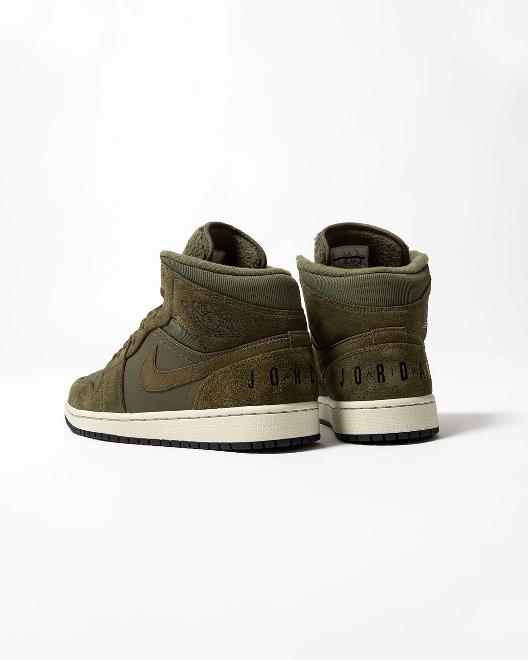 Titolo on X Air Jordan 1 Mid Olive Canvas are available online. check it out https t AZmZ6HoxId US 7.5 40.5 US 11 45 style code BQ6579 300 titoloSHOP titolo jordan aj1