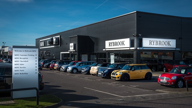 Shrewsbury_MINI's tweet photo. Good News - Rybrook Shrewsbury MINI has returned to normal sales and service open hours with sales open on a Sunday. Take a look at our updated hours: https://t.co/cF2Y8gx798

#RybrookMINI #MINIShrewsbury https://t.co/eqkqQpNJlu