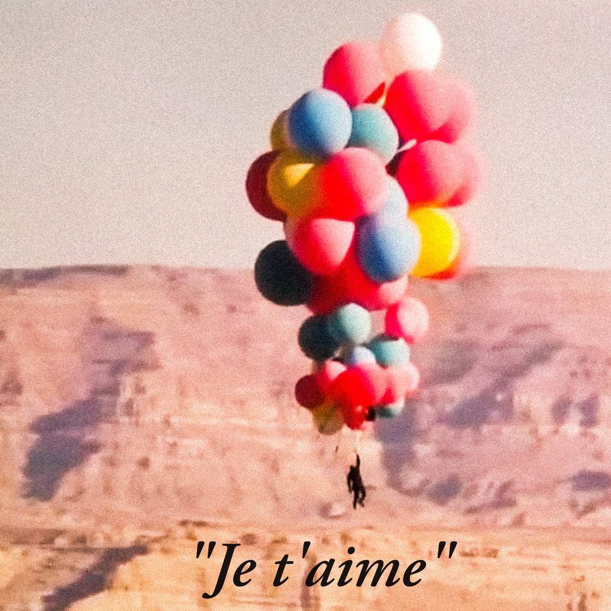 EarthwynzDesign's tweet photo. There was something very beautiful about hearing Dessa Blaine whisper "Je t'aime" over a headset to her dad, David, as he floated 25,000 feet into the sky.

#ThursdayThoughts #DavidBlaine #LikeABird #DavidBlaineAscension https://t.co/9EWWhlOSeM