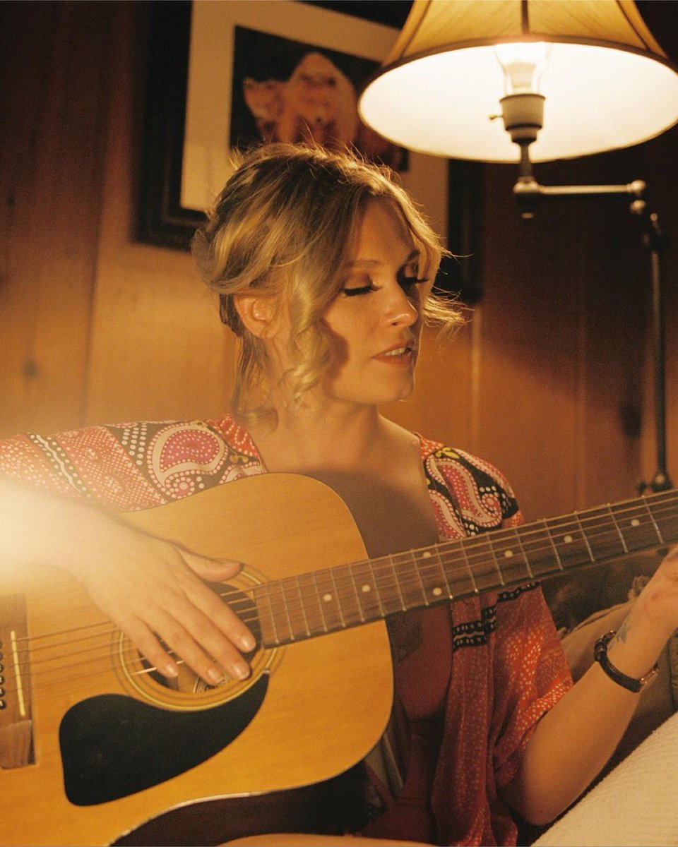 PHOTO | elizajaneface: “I really feel that if I hold it long enough I’ll remember how to play again...” #ElizaTaylor