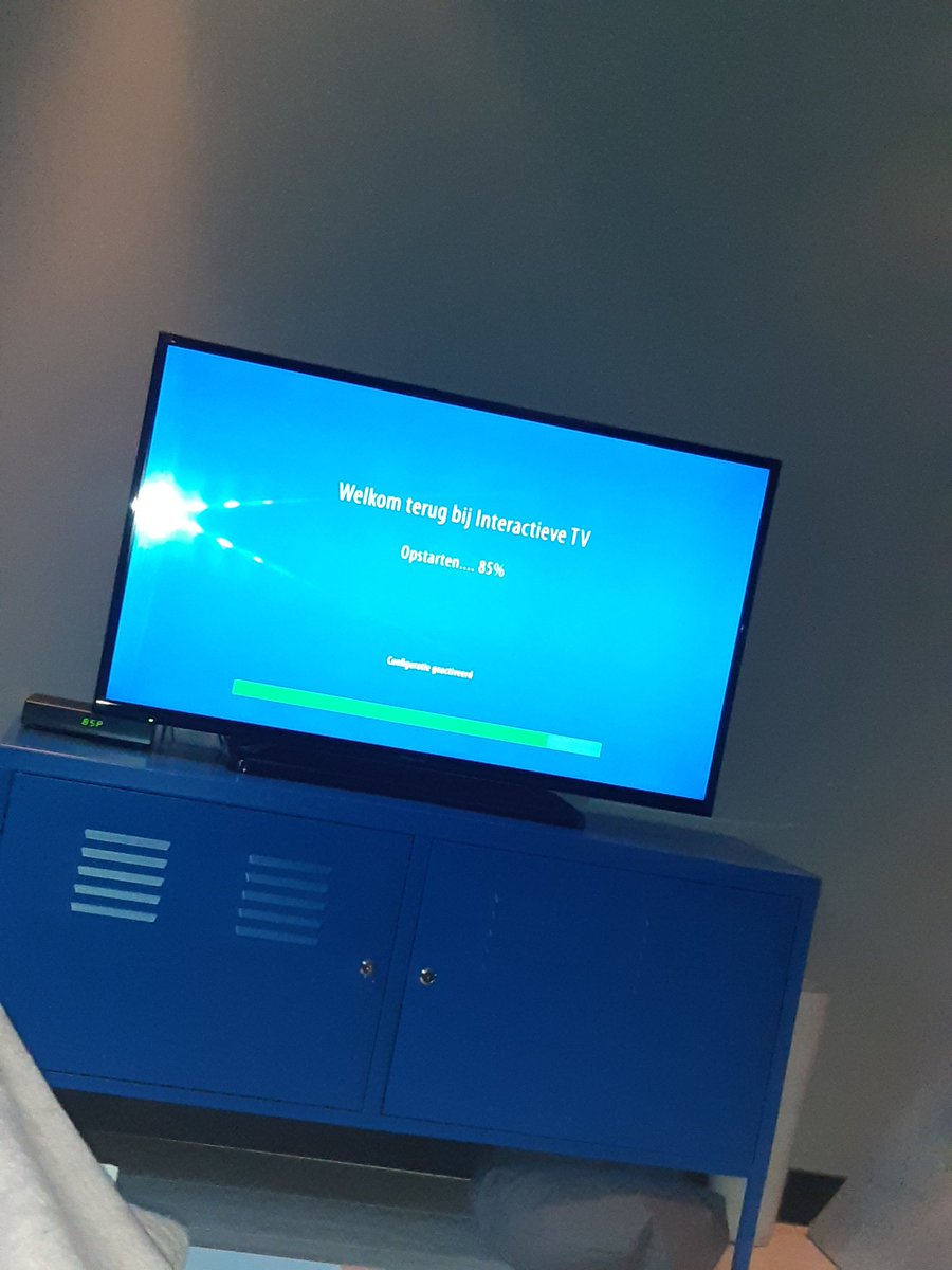 urkgirl's tweet photo. @KPN @KPNwebcare sinds jullie het menu aangepast hebben gebeurd dit dus meerdere malen per dag. Wat gaan jullie daar aan doen? https://t.co/tPiMJ25Zu7
