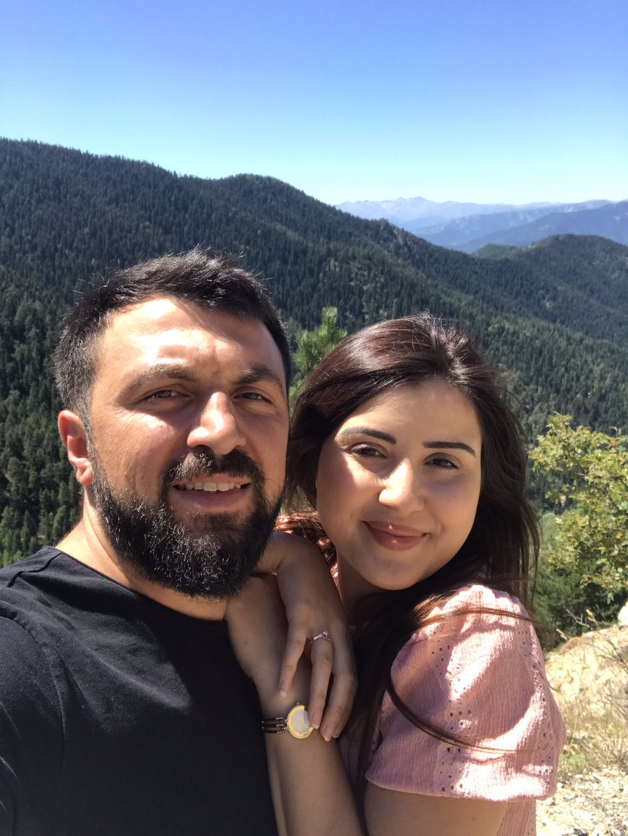 Selinbyrktr_'s tweet photo. Ailemizi ayırmadınız çok mutlu ettiniz bizleri Teşekkürler ZiyaHocam 🙏 https://t.co/cviGTAcjnf