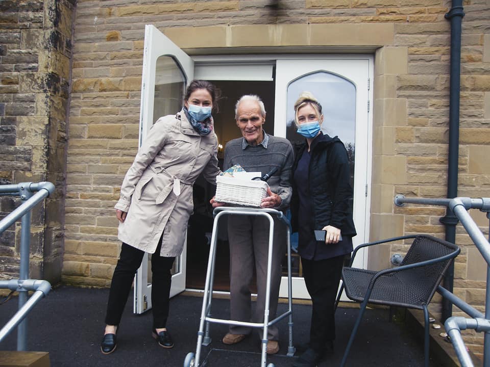 bickhamhouse's tweet photo. Big thank you to everyone involved in our raffle. Special thanks to Margaret who was driving force in organising it and came up with the idea. The money raised will be used to repair a damaged roof in our care home #altrincham #sirgrahambrady #raffle #carehome #Covid_19 #elderly https://t.co/Tj24xoHG8F