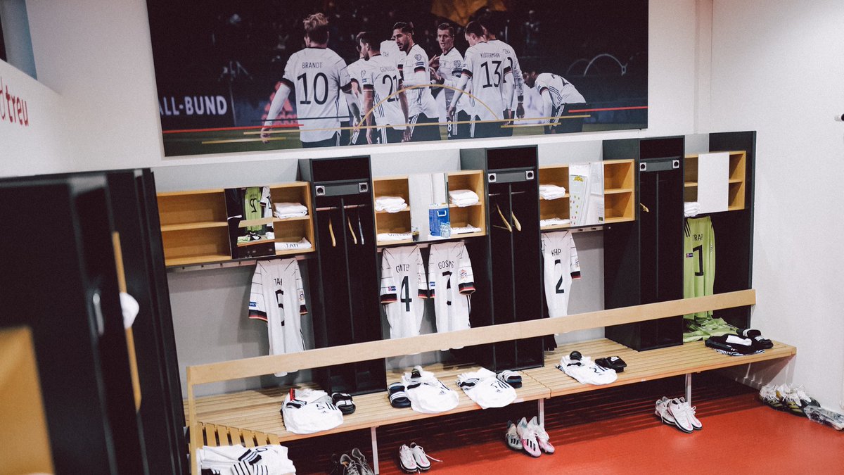 DFB_Team's tweet photo. Unsere Startelf! 🇩🇪🇪🇸

1 Kevin Trapp 
2 Thilo Kehrer
3 Robin Gosens 
7 Julian Draxler
8 Toni Kroos (C) 
9 Timo Werner
15 Niklas Süle 
16 Antonio Rüdiger 
19 Leroy Sané 
21 Ilkay Gündogan
23 Emre Can

#GERESP #DieMannschaft https://t.co/jXcz8Ohke1