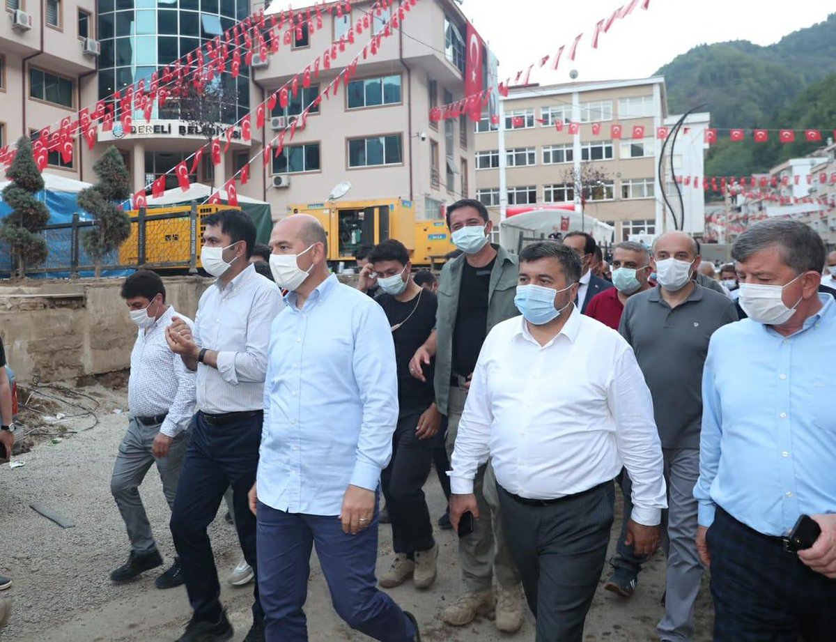TC_icisleri's tweet photo. Bakanımız Sn. @suleymansoylu, Çevre ve Şehircilik Bakanımız Sn. @murat_kurum ile birlikte Giresun Dereli'de, devam eden çalışmaları incelemelerde bulundular https://t.co/wsp0WFSctF
