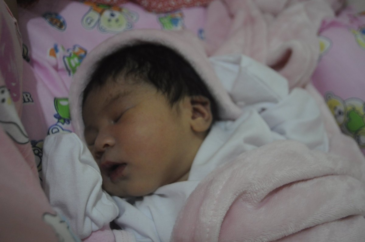 _galopejcrl's tweet photo. Thankyouu lord ❤❤❤❤
Sobrang saya ko anak pinakaba mopa ako sain'yo ni mama mo. 1day din bago kita nakita Iloveyou so much baby. Worth it lahat ng pagod ko simula kahapon. Lubos kong pinagpapasalamat sa panginoon anh lahat. MAHAL NA MAHAL KO KAYO NG MOMMY MO. 😍❤ #Sept02 https://t.co/lR3UizY8nj