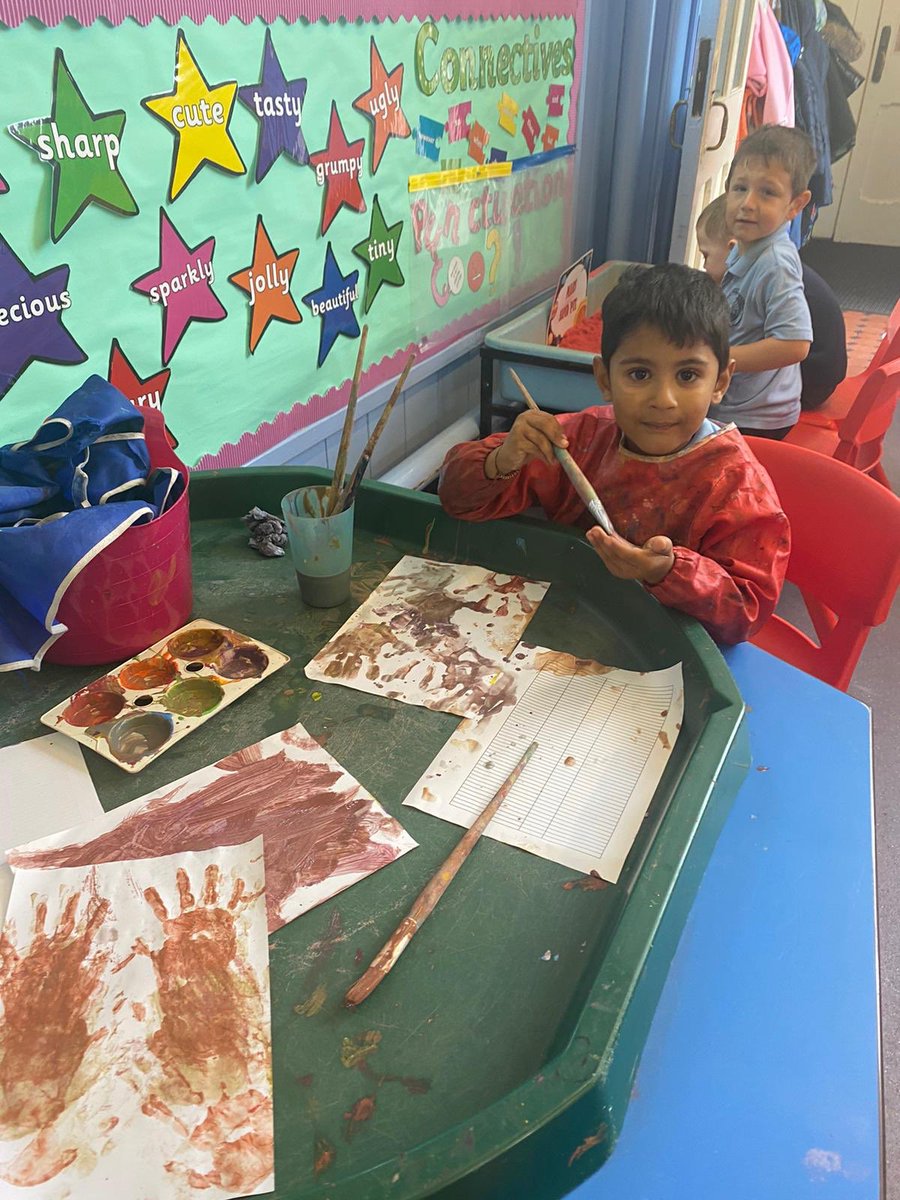 CoganPrimary's tweet photo. Fantastic day today seeing the return of the children and parents. Looking forward to lots of amazing learning experiences #llaiscogan #collaboration #tigetherness some pics of year 1 ๐ https://t.co/gt5O995vKv