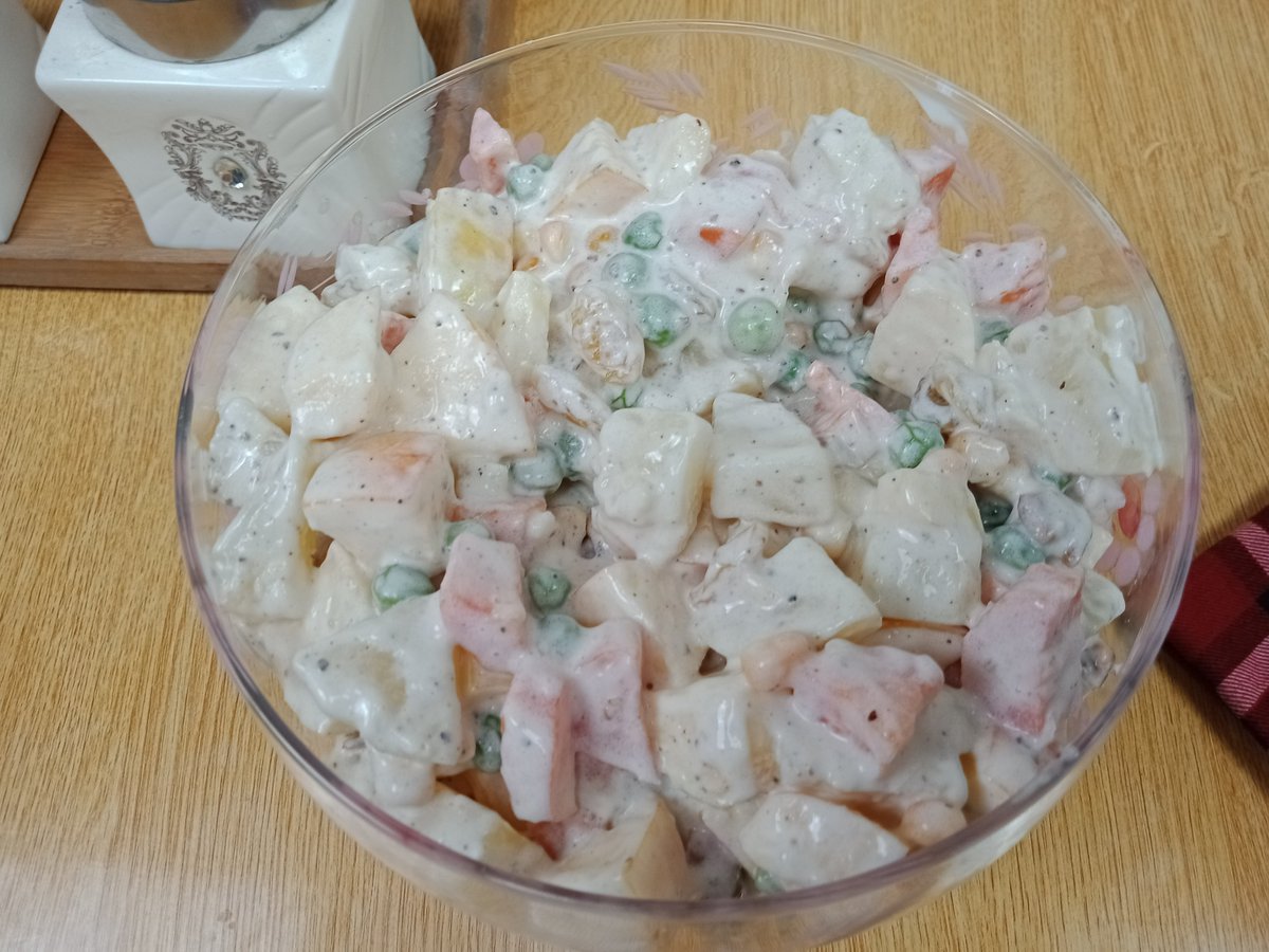 5MinFoodworks's tweet photo. How to Make Russian Salad | Restaurant Style Russian Salad Recipe at Home https://t.co/LM9RyxwMv4 via @YouTube 

#salad #salads #salade #saladeestar #salada #saladejantar #saladbowl #Saladas #saladtime #saladetv #saladlover #saladporn #saladbar #RusianSalad https://t.co/7V6QINZRdu