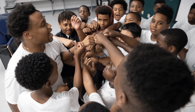 NCAT_VIL_MM's tweet image. Since 2015, we have enjoyed educating and empowering our young men as they matriculate through middle school and explore their STEM identity. Through the #NCAT #VILMM Program we have served more than 550 boys in the Greensboro, NC community.  #AggieDo