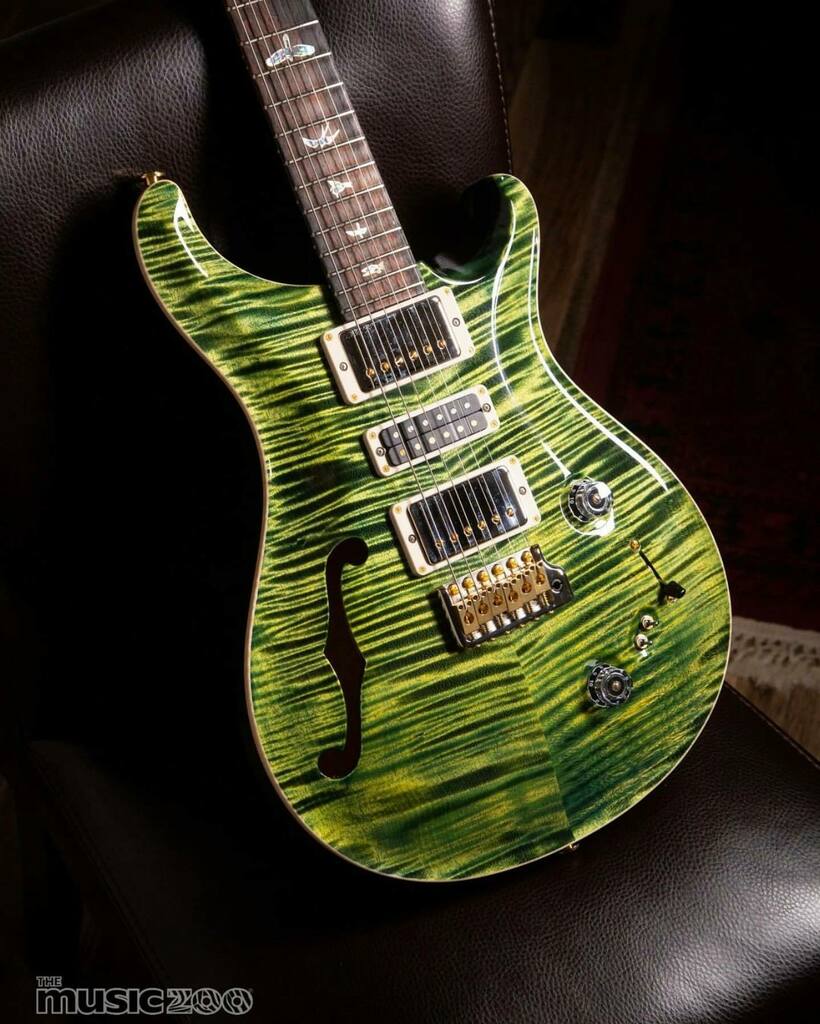 studio33guitar's tweet photo. Stunning PRS Semi Hollow body Custom 22 from @themusiczoo #prs #prsguitars #custom22 #greenguitar #tentop #prstentop #prscustom22 #semihollowbody #studio33guitar https://t.co/eBwmNUF5Dx https://t.co/2IO3xtMMk2