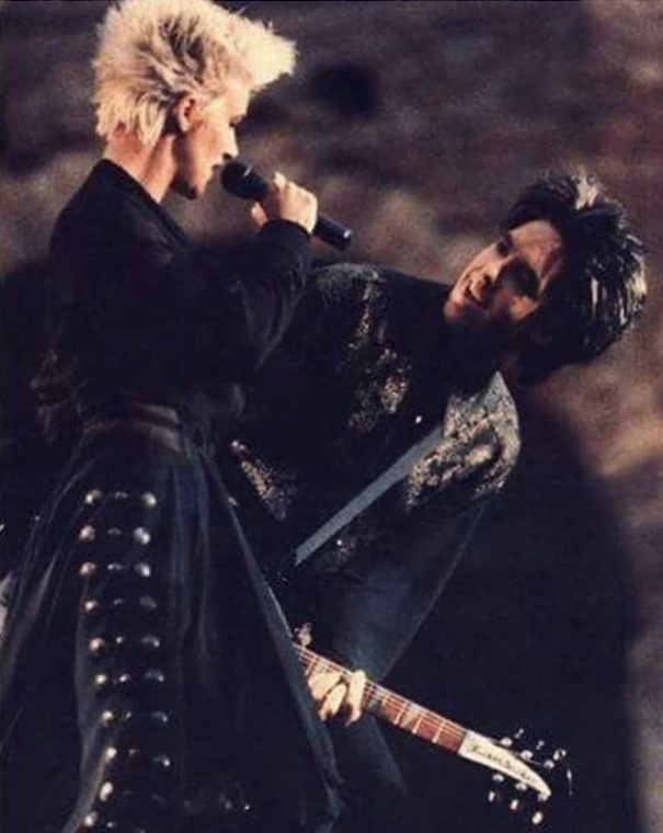 TheRealRoxette's tweet photo. TV somewhere in 1991. /P. https://t.co/Qfa2gLB7O9