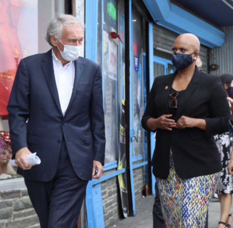 friendship73's tweet photo. Congratulation MA #GND #sunrisemovement #ayannapressley #EdMarkey https://t.co/4QX7RsOE9k