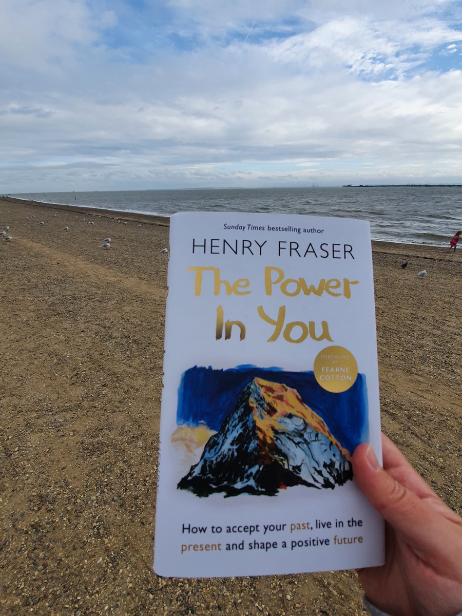 button03_4's tweet photo. Beyond excited to have finally got myself a copy of @henryfraser0 #ThePowerInYou can't wait to get stuck in! #readytobeinspired https://t.co/1BpANHe1Td