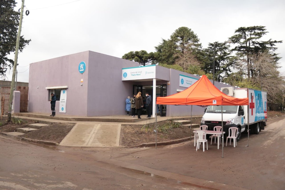 jaimemendezh's tweet photo. Hoy visitamos el nuevo Centro de Salud “Padre Mora”, que comenzó a funcionar esta semana en Rosa Mística, y saludamos a su personal y pacientes @MInfraPBA #RedAmba #SanMiguel https://t.co/xfH49Wv1Ot