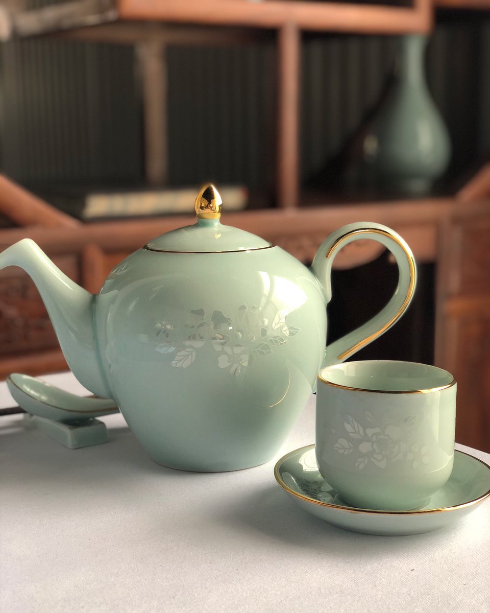 Old Post Office Blackrock tweet media