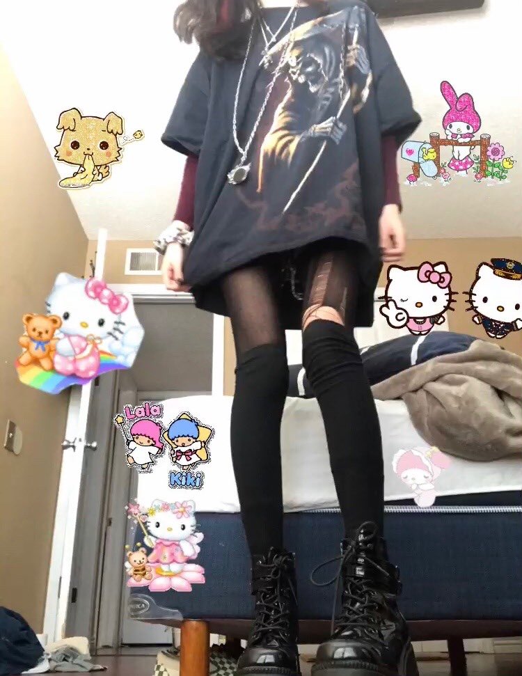 razbubblegum's tweet photo. Everything looks better on skinny people #thinso https://t.co/kysoKBGcMj