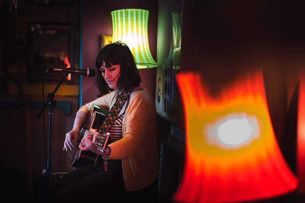 SheBeatMusic's tweet photo. #tbt to my most spectacular hangover / cool af @hobokiosk gig @SoundCity 2019 😳😬😆😋👌🏻✨🎶 #dontgochangingliverpool #ThrowbackThursday #missingfestivals #livegigs #thingsgotmessy 📸 @Kev_Barrett✨👌🏻 https://t.co/LdZn4KwJeY
