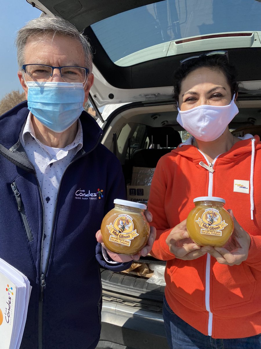 LavinJoaquin's tweet photo. Me encontré @Miel_Gibson_ ahora con 🐝 en su frasco! Vecina de Las Condes. https://t.co/ZFsSrXM8K5