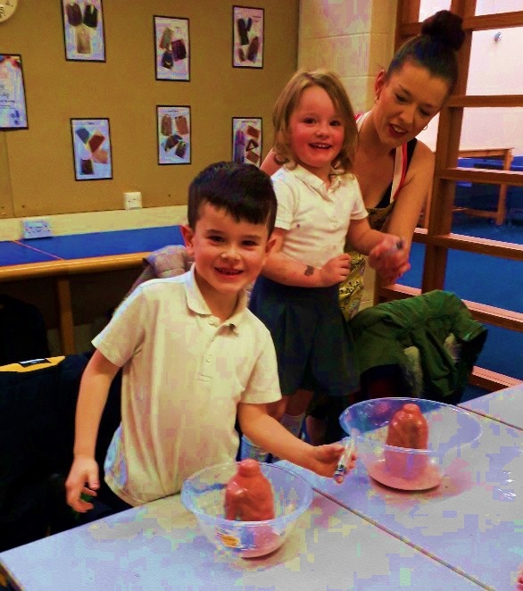 CumbriaLearning's tweet photo. Calling all teachers - Our Family Learning Courses are a great way to help parents build on their knowledge and learn how things are taught in school now! Including EYFS,  KS1 &amp; KS2 English, Maths, Science, Art and more ....

https://t.co/s4R8IftNvH https://t.co/q4ZIJ4pH5y