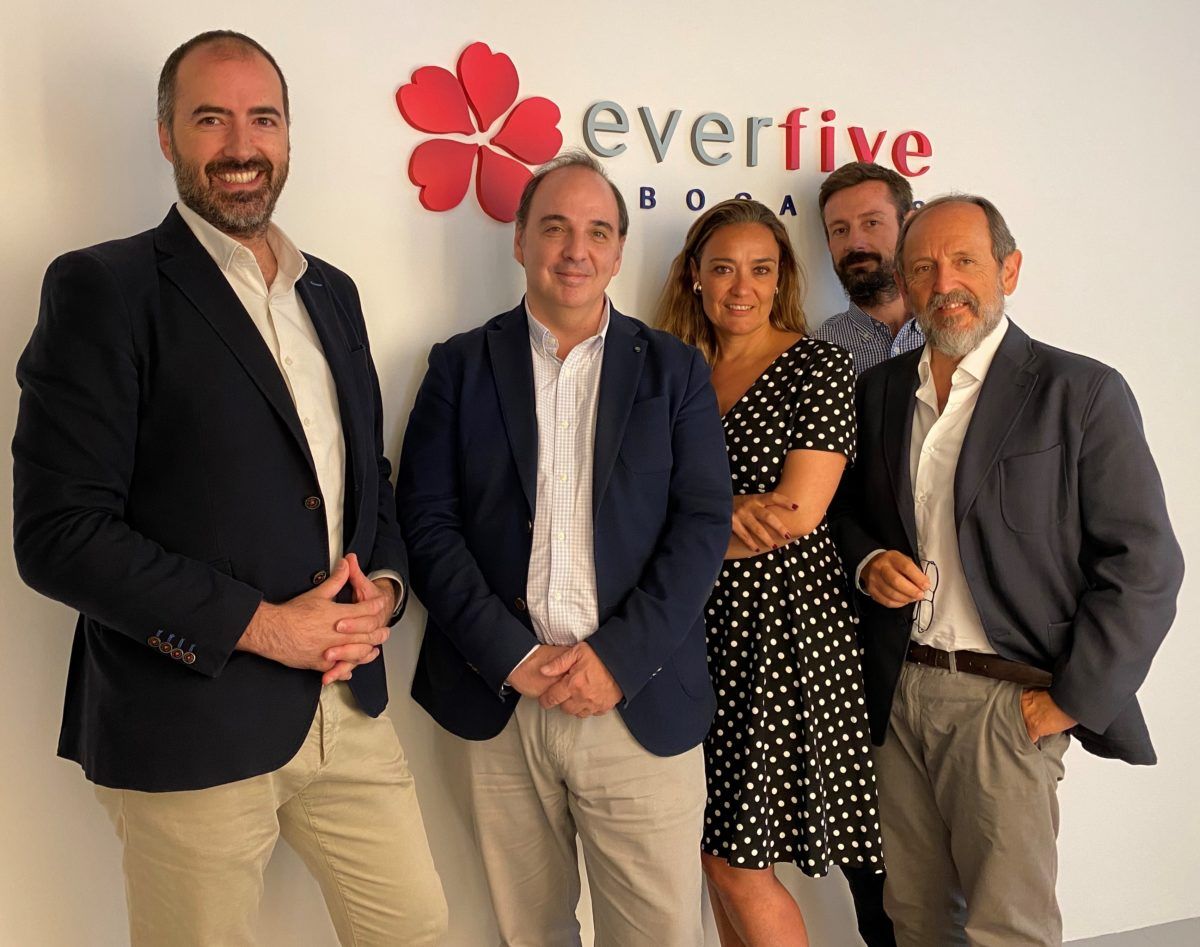 Confilegal's tweet photo. Socios y abogados procedentes de DWF-RCD crean la boutique laboral Everfive https://t.co/xqtWNR3MJz https://t.co/JDbduetel9