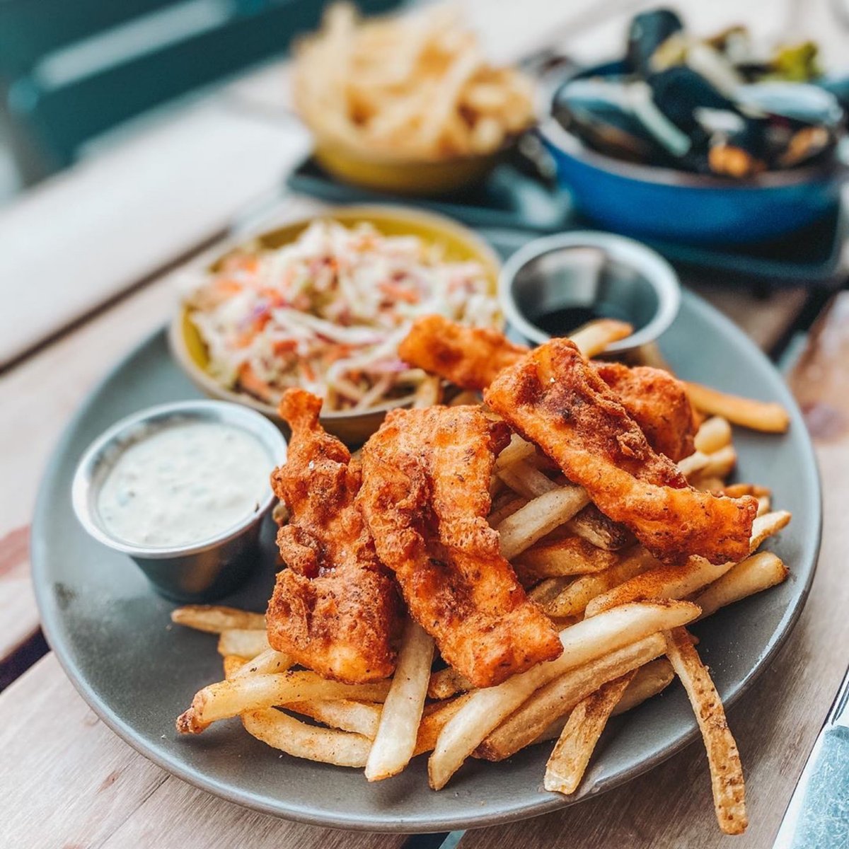 hogislandoyster's tweet photo. We're back open @ferrybuilding and ready for you with lots of shellfish and all your Hog Island favorites! Steamed Mussels or Fish + Chips calling your name? We got you. Can't wait to serve you! 📷: @aly_eats_cali // #hogislandoysterco #sfferrybuilding https://t.co/0gkJEYiewU