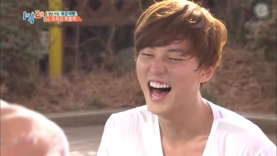 edsiyoon's tweet photo. #Siyoon34Days Picture Challenge 
Day 12▪Laughing 

I Found Love In Your Laugh.😍🤗
#윤시윤 #ユンシユン #尹施允  #yoonsiyoon #yoonshiyoon 
#yoondonggu #moa_ent 

#MahalKitaSiyoonie ❣😍😘🤗💛 https://t.co/ynN3eBFbGL