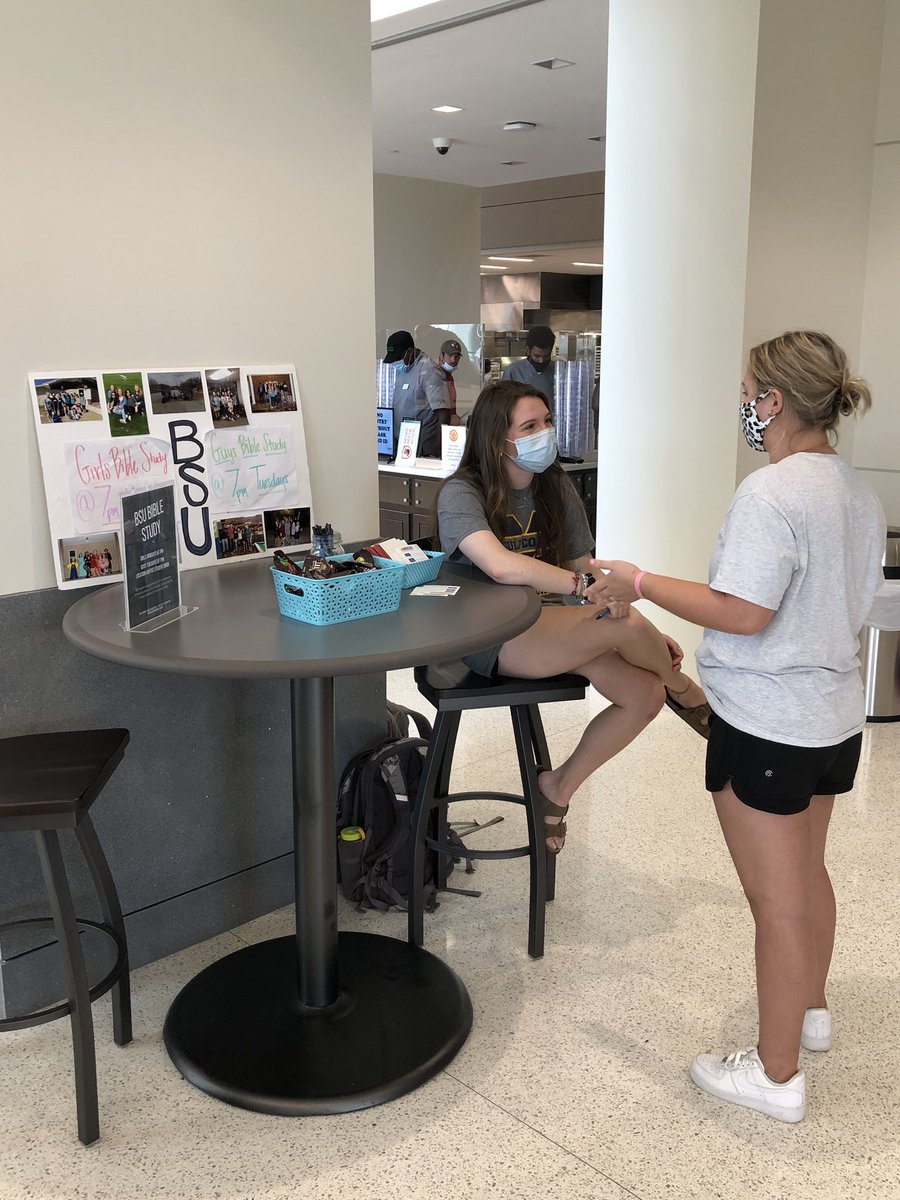 TheBarnWesley's tweet photo. We had such a wonderful time at Club Fest meeting and greeting students! We love our Campus and it’s Unity! Their always striving to bring out the best in everyone. #ministryforall #barnstyle #wesleyfoundation #mgccc #perk #intheblue #lovethyneighbor https://t.co/Irkz2o7HxO