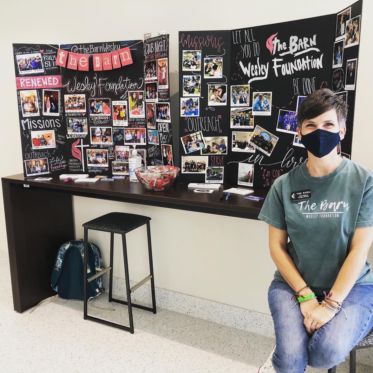 TheBarnWesley's tweet photo. We had such a wonderful time at Club Fest meeting and greeting students! We love our Campus and it’s Unity! Their always striving to bring out the best in everyone. #ministryforall #barnstyle #wesleyfoundation #mgccc #perk #intheblue #lovethyneighbor https://t.co/Irkz2o7HxO
