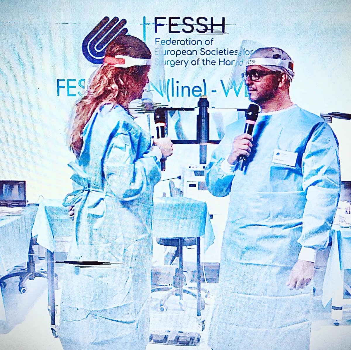 zafnaqui's tweet photo. What a privilege to co-host @fessheurope first live surgery session on complex Distal #radius  #Fracture with the lovely @dr.hagert  #FESSH Online @TraumaAcademy #handsurgery https://t.co/Z0sGpBHz94