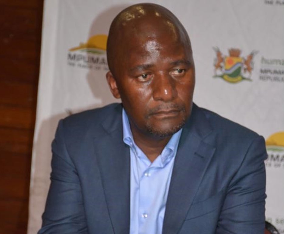 City_Press's tweet photo. MOST READ | Mpumalanga human settlements head arrested by immigration officials

Masange is from Bulawayo in Zimbabwe. Before he was employed by the Mpumalanga provincial government, he was a municipal manager in the Newcastle Local Municipality in KZN

https://t.co/3agVnjeIJW https://t.co/sk9NAp9x6I