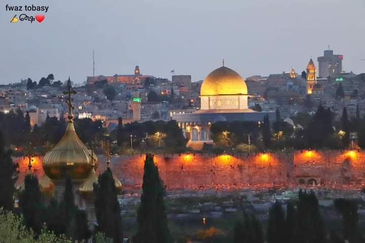AbduallahPlstin's tweet image. An astonishing view of the Dome of the Rock and the Old City of occupied Jerusalem❤️🇵🇸🙏

منظر مذهل لقبة الصخرة والبلدة القديمة في القدس المحتلة🙏💛🌸