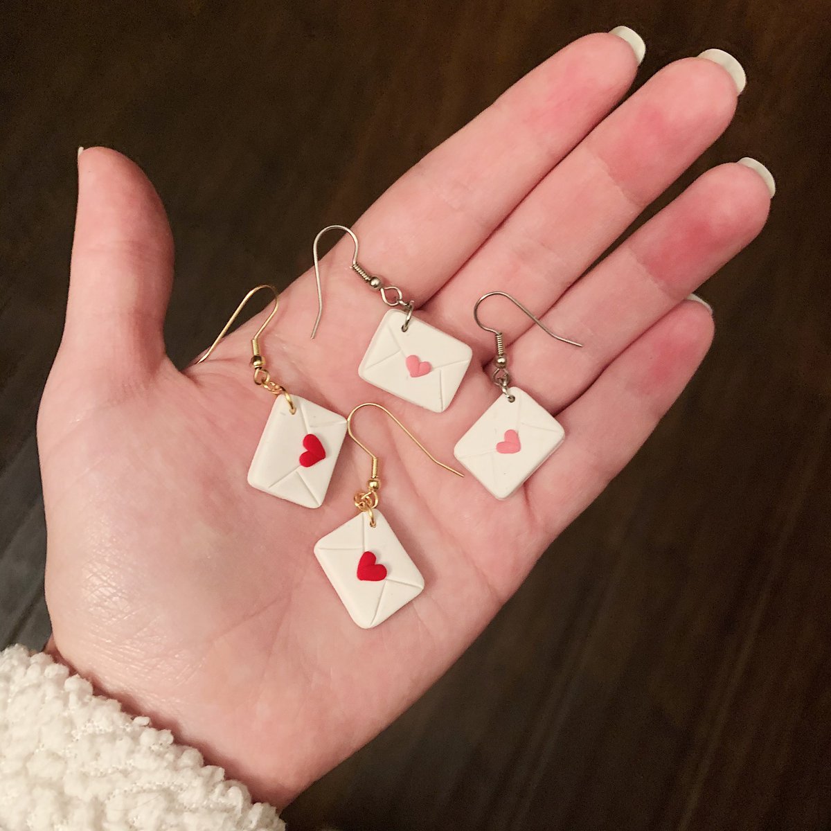 hi hello, i’m ryan! i’m a 22 year old artist based in cali who makes polymer clay earrings~ i’ve got a shop update this friday at 11 am pst 