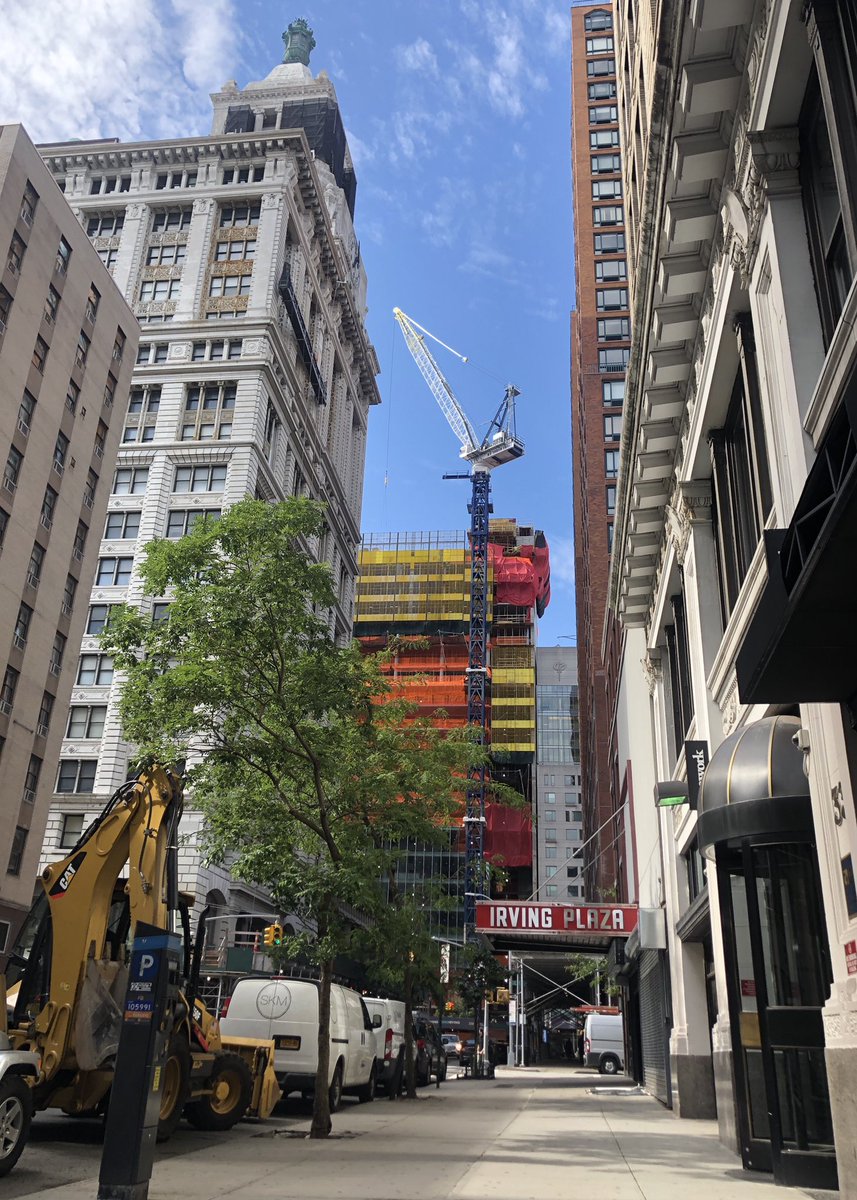 JennFalk's tweet photo. Gorgeous August day in @UnionSquareNY for a topping out ceremony 🇺🇸✨. Congrats to everyone on the @RALCompanies team!!! #ZeroIrving @CivicHall #TechTrainingCenter #Development @UrbanspaceNYC #foodhall #InThisTogether #USQNext #UnionSquareNY https://t.co/ssAOVC9nGH
