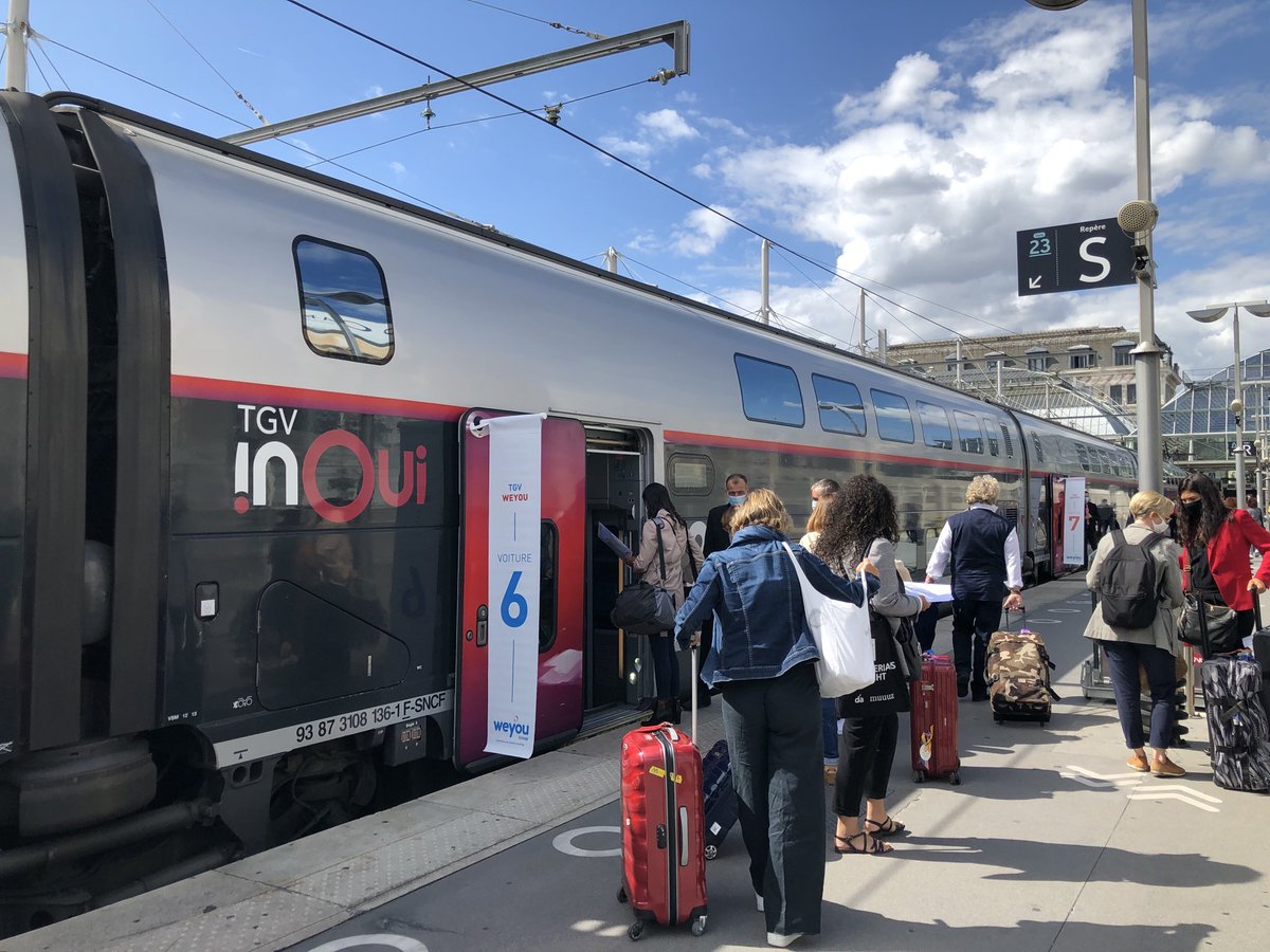 benlanciot's tweet photo. Après ces 3 jours d'@HeaventMeetings, la filière événementielle est prête pour la relance.  Les équipes de @GroupeSNCF sont heureuses d'avoir acheminé les pros de l'Evénement à Cannes en @TGVINOUI dans le respect des règles sanitaires. #eventprofs @LEVENEMENTAsso @WeyouGroup https://t.co/sgDDUvuqsk
