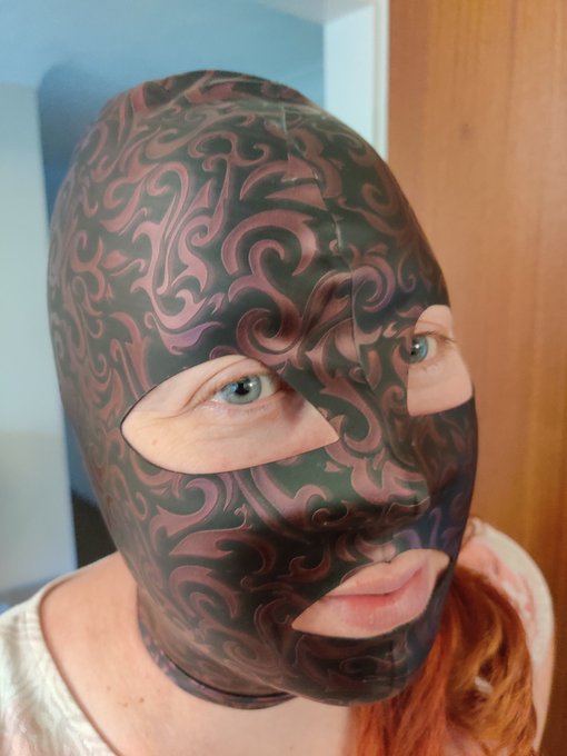 My new @Rubber55_Latex  hood has finally arrived 😍 just needs shining now https://t.co/MGT4jrXbru<a class="tags" target="_blank" title="On Twitter" href="/?out=eyJ0eXAiOiJKV1QiLCJhbGciOiJIUzUxMiJ9.eyJpYXQiOjE3MjQ3MTU4MDYsImlzcyI6InR3cG9ybnN0YXJzLmNvbSIsIm5iZiI6MTcyNDcxNTgwNiwiZXhwIjoxNzU2MjUxODA2LCJyZWRpcmVjdF91cmwiOiJodHRwczovL3R3aXR0ZXIuY29tL1J1YmJlcjU1X0xhdGV4In0.i6jSWW98k5tsT8QD-4BXGPV7271Icj6ej8HRSfW5_aPZN_c24Y1_xz0Od4NM_HgEvp2f7KNBbKdJnYdUjtbeMQ">@Rubber55_Latex</a>