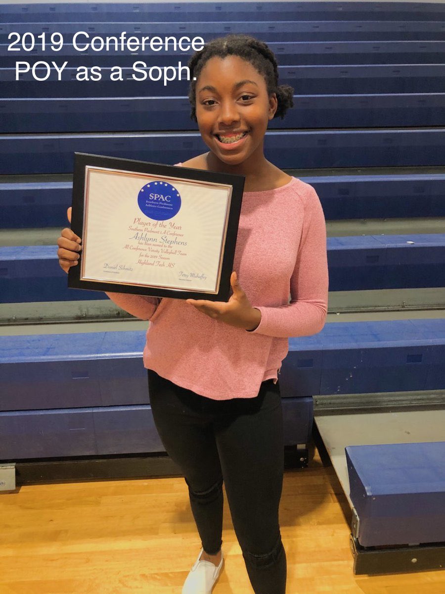 AshStephens2022's tweet photo. Extremely proud to play with great teammates and coaches at @HSTRamsVB. 

Looking forward to helping my team in 2020 in way possible. #TeamPlayer #PlayerOftheYear https://t.co/enJwPQMe1L