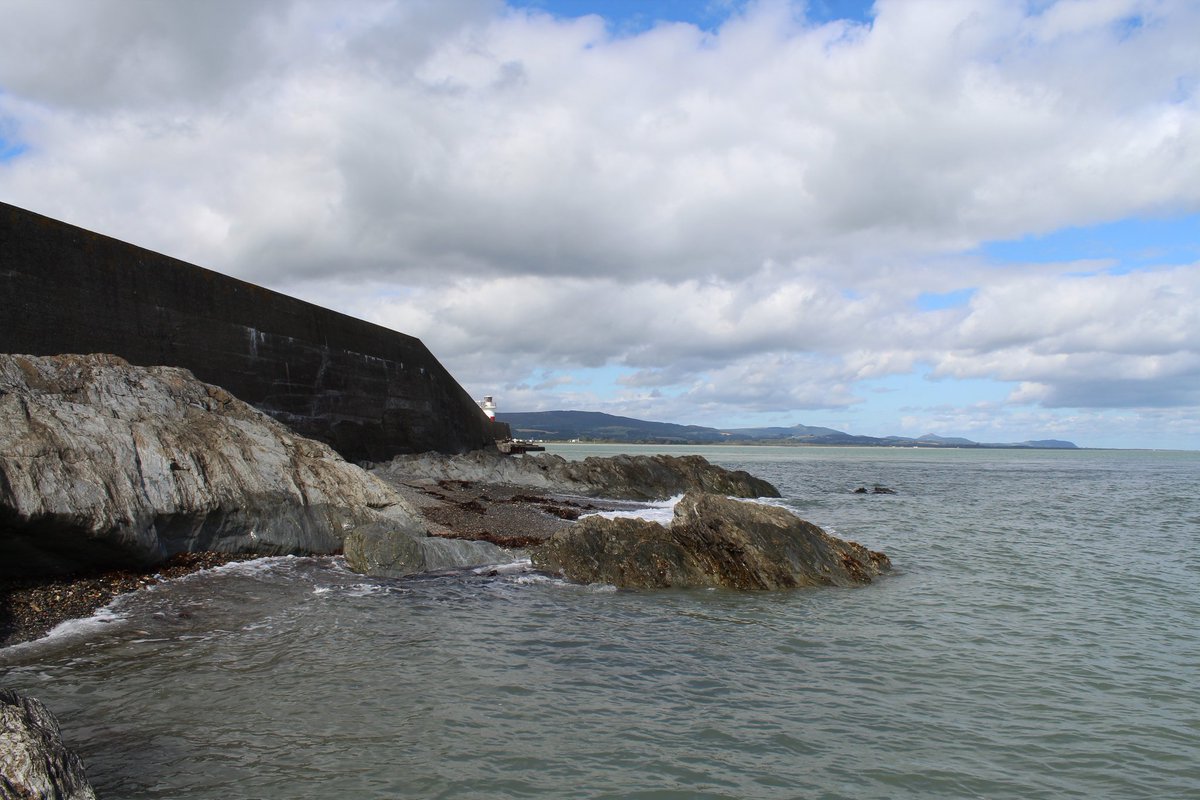 sscanlon07's tweet photo. A lovely day outdoors #sun #sea #sky #cloud @visitwicklow @craigophoto @MetAlertIreland @newslineweather @WeatherCee @angie_weather @barrabest @PictureIreland @CarlowWeather @deric_tv @LensAreLive @WhatsOnWOW @ancienteastIRL #ThePhotoHour #vmweather @morningecfm @Failte_Ireland https://t.co/9VljCPArhi