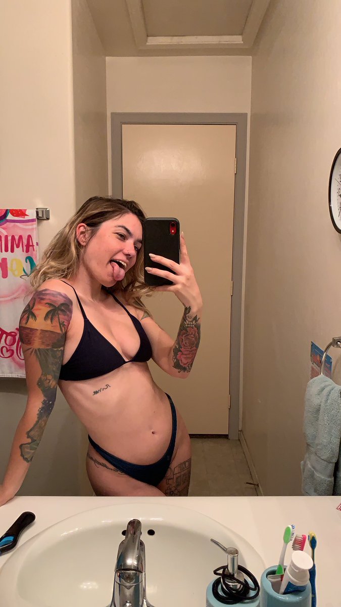 SammyMo18745602's tweet photo. First 100 guys who retweet’s my post gets a free nude 💕
 
DM if your interested babe🌺

 #horny #sexting #naughty #porn #sex #nudes #porn #sugarbaby #sellingnudes #spank #pussy #tits #ass #boobs #feet #slut #cumslut #paypal #pussy #teen #PayPalonly https://t.co/eFuDgikGWl