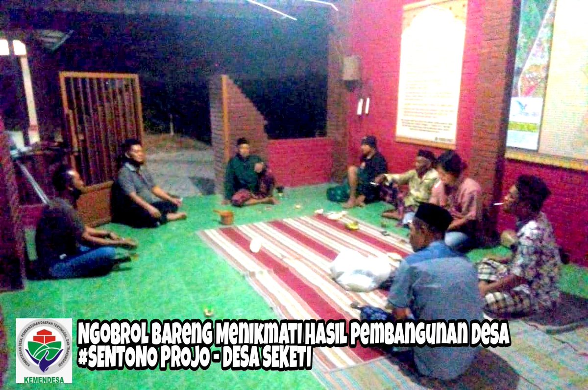 FeryAriestya's tweet photo. Banyak tempat bisa digunakan masyarakat Desa Seketi untuk ngobrol bareng dan musyawarah, salah satunya adalah di Situs Sentono Projo - Desa Seketi ini...
Trims Mas Pendamping Desa yg sdh mndampingi sepenuh hati...
@DesaSeketi_ 
@MohNasrul5
@irfan_11
@KemenDesa https://t.co/j1Gh7XsJ7N