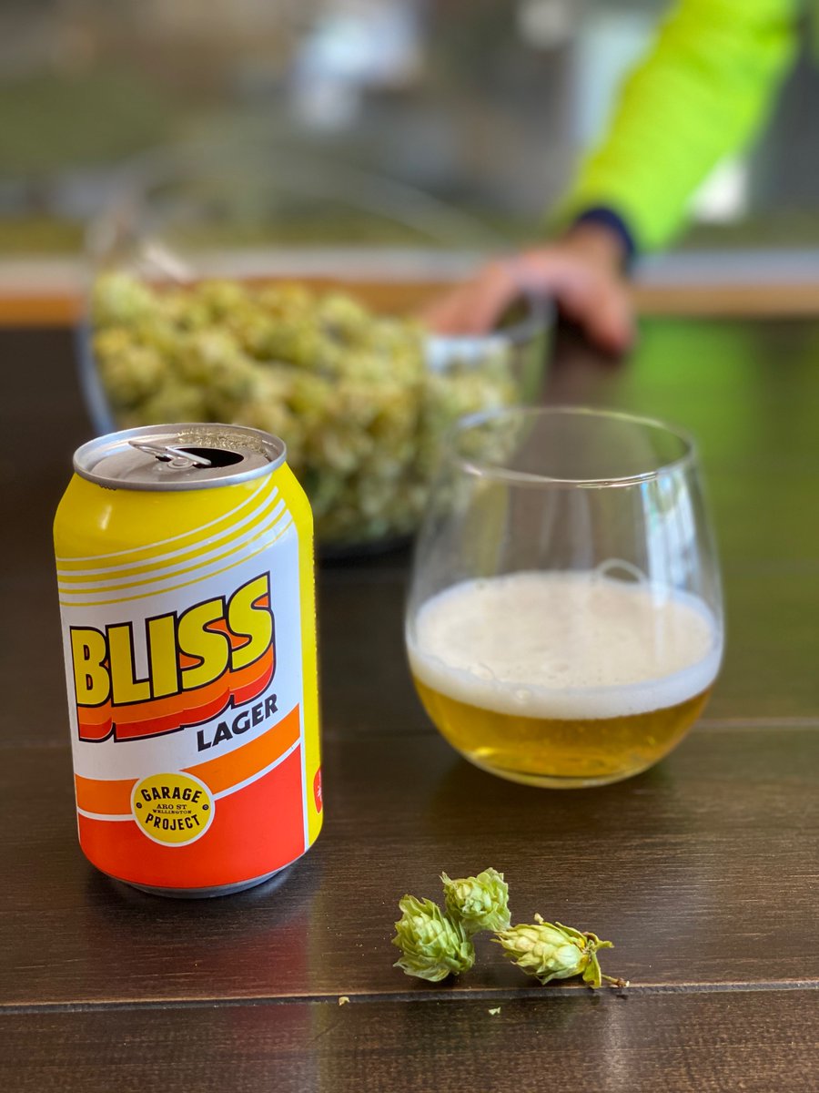 MonksCafePhilly's tweet photo. This educational & aromatic tour was capped off with refreshing Bliss lager by @garage_project , one of NZ's best breweries.
Thanks to everyone at #FreestyleHops for showing us your amazing farm & facility! Happy hop-harvesting season!
Photos & videos: Tom Peters, @Phillibeer https://t.co/WU8vetEbbS