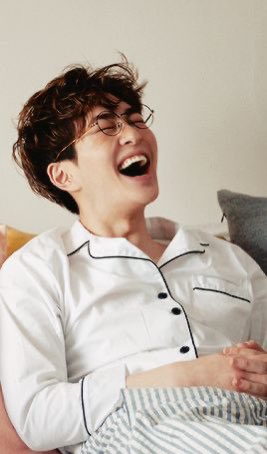 jinkistaem_'s tweet photo. burst out laughing at the hashtags again 
#taemin #taeminnie #taem #cutie #fulllengthalbum #pressyournumber #yournumber? #canigetyournumber? #eung? https://t.co/Fb4SK9YcU4
