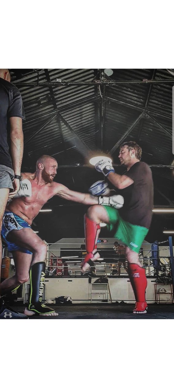 lorcandawson's tweet photo. First time sparring in months🔥🔥 my leg hurts! https://t.co/9C3O2NUb1A