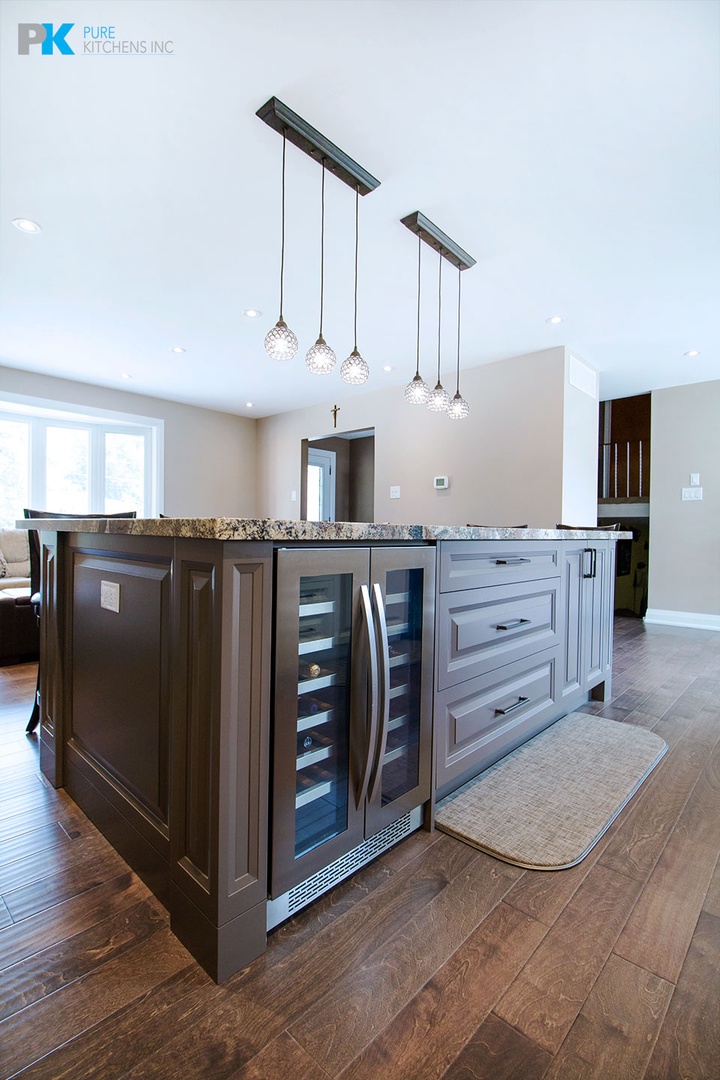 PureKitchensInc's tweet photo. Add more precious countertop space and storage to your kitchen with our custom-made islands! All of our islands are hand-crafted and made to fit your own needs. Give us a call today! 416-679-0192
#PureKitchens #KitchenInterior https://t.co/wTvUc6gHKl