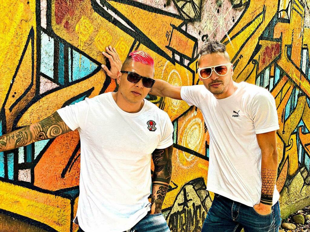 SwaggaSounds's tweet photo. Siempre es una chimba ver los amigos “Jhoncito Es Bien” mi parcero y socio.
.
#IngenieriaCorporal https://t.co/HKp785rJX4 https://t.co/pTwPfI38SA