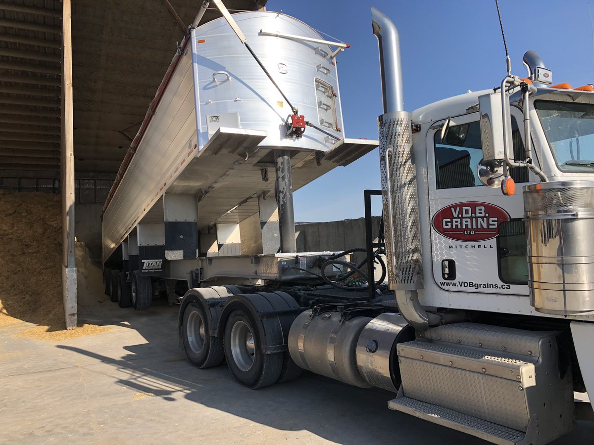 Did you know, we also offer feed ingredients direct from the processor delivered to your farm! V.D.B Grains is a key supplier for feedmills &amp; farmers in #ontag contact us for pricing on 
Soy / Canola meals- DDGS - wheat shorts - soyhulls - whole corn- Barley and feed wheat!