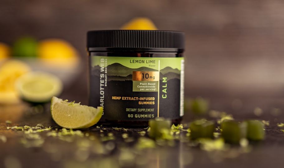 TruPotency's tweet photo. @charlottesweb CBD gummies available now at TruPotency! For a limited time, receive a week's supply of Charlotte's Web full spectrum hemp extract capsules with any purchase of $50 or more - our gift to you 🎁 https://t.co/poykc0omME