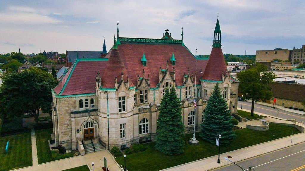 eldonmcgraw's tweet photo. Castle Museum in Saginaw, Michigan. This building actually started out as a post office in the late 1800’s! #castlemuseum #castlemuseumsaginaw #saginaw #saginawmi #castle #Castle #puremi #PureMichigan #drone #dronephotography #airmavic2 https://t.co/66wnEUgGIf